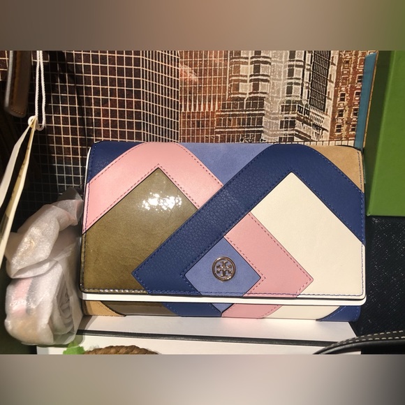 🆕TORY🎍BURCH Robinson Pieced Chain Wallet - Picture 4 of 15